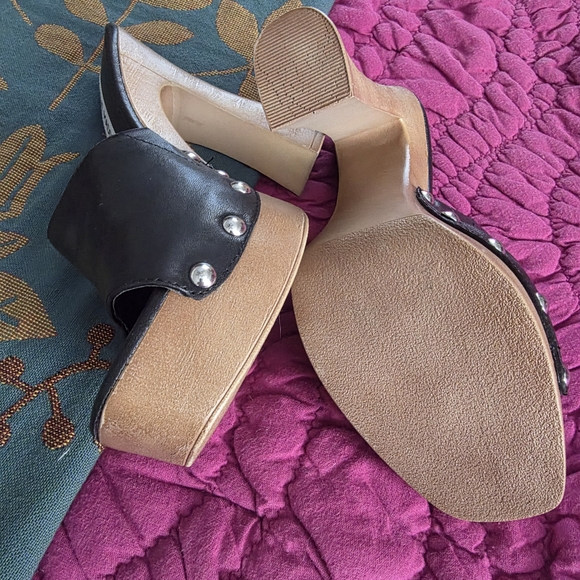 Steve Madden Latish Tan And Black Leather Studded Platform Sandal Heels - Picture 4 of 4